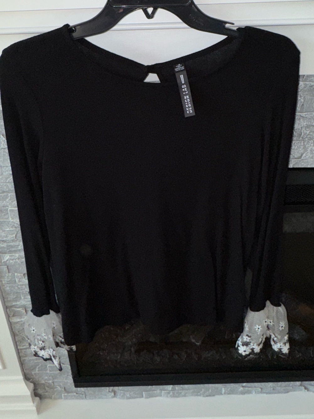 Top Design Lab/Lord & Taylor’s Women’s Black Long-Sleeve Top w White Lace Cuffs